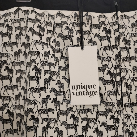 UNIQUE VINTAGE Black & White Zebra Print Hide & Seek Skort, Various Sizes. NWT - Picture 7 of 13